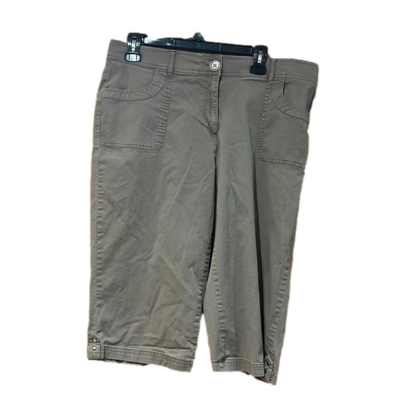 Counterparts Capri Shorts Elastic Waist Size 14 - Picture 1 of 3